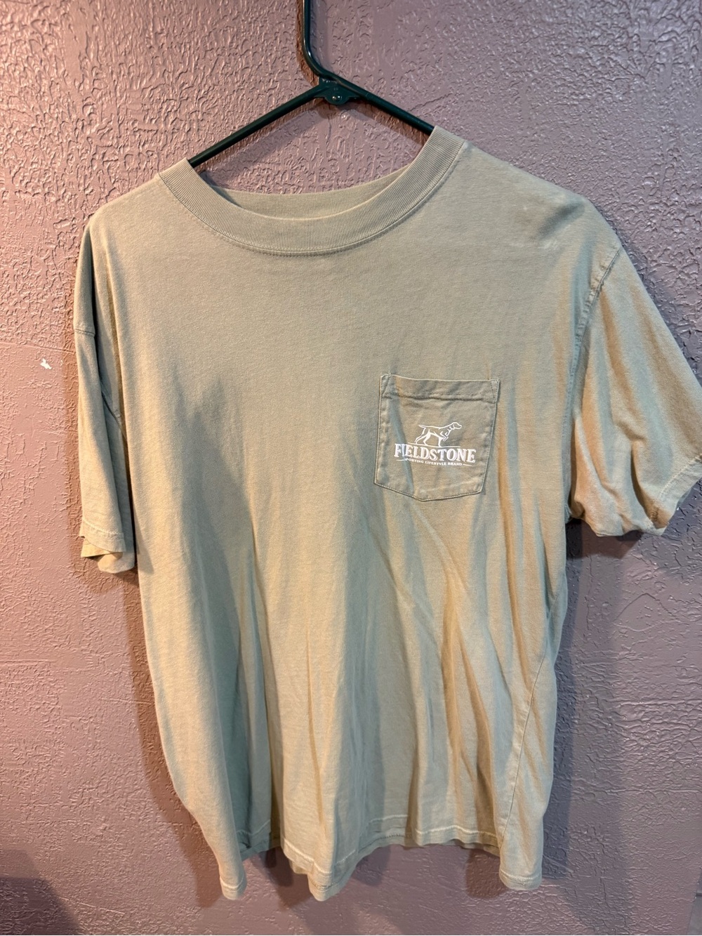 Fieldstone Short-Sleeve Pocket Tee in Olive
